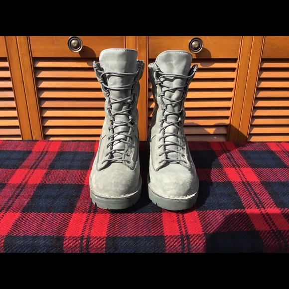 Danner Shoes - Danner women’s gtx 26059 size 8 combat boot